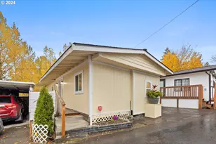 8525 SE Orchard Ln, Happy Valley, OR 97086 - Photo 1