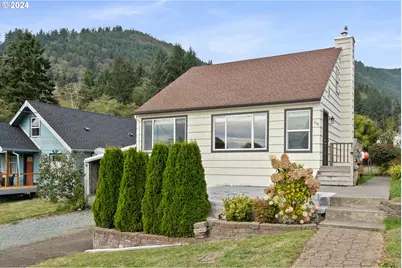306 Evergreen Ave, Garibaldi, OR 97118 - Photo 1