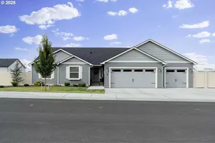 51 Lewis Cir, Milton-Freewater, OR 97862 - Photo 1