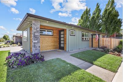 1250 35th St, Forest Grove, OR 97116 - Photo 1