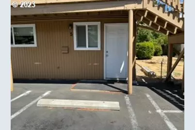 1260 10th St #5, Florence, OR 97439 - Photo 1
