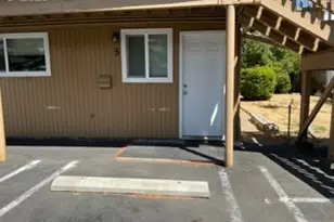1260 10th St, Florence, OR 97439 - Photo 1