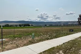 10703 Greg Ln, Island City, OR 97850 - Photo 1