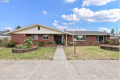 970 Kalmia St, Junction City, OR 97448 - Photo 1