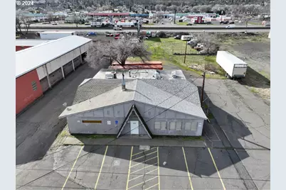 2620 W 2nd St, The Dalles, OR 97058 - Photo 1