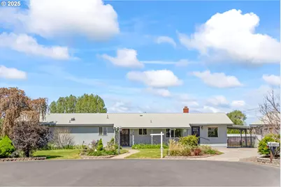 2650 SE Baldwin Ct, Prineville, OR 97754 - Photo 1