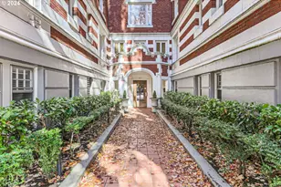 1811 NW Couch St, Portland, OR 97209 - Photo 1