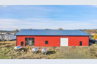 200 Running Dogs Ln, Saint Helens, OR 97051 - Photo 1
