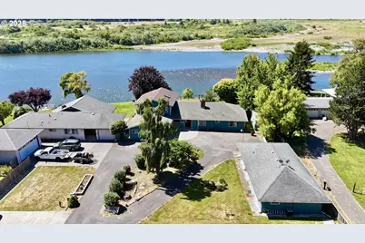 95622 N Bank Rogue River Rd, Gold Beach, OR 97444 - Photo 1