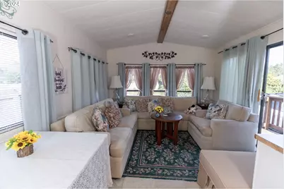 87735 Highway 101 #10, Florence, OR 97439 - Photo 1