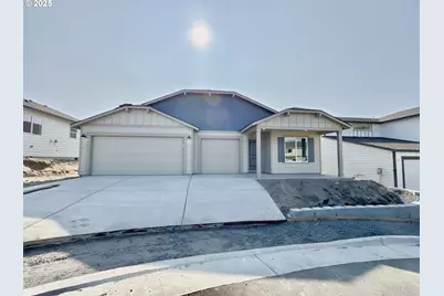 1744 NE 9th Ct, Hermiston, OR 97838 - Photo 1