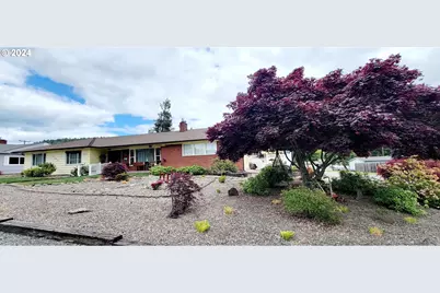 611 E 3rd Ave, Riddle, OR 97469 - Photo 1