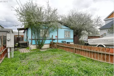 319 SE Emigrant Ave, Pendleton, OR 97801 - Photo 1