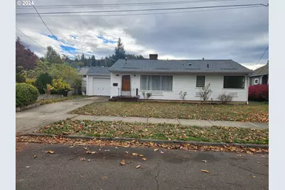 1431 SE Cobb St, Roseburg, OR 97470 - Photo 1