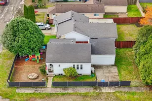 616 Park Ave, Tillamook, OR 97141 - Photo 1