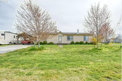 303 E College St, Athena, OR 97813 - Photo 1