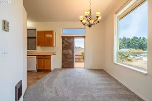 1844 SE 19th St, Lincoln City, OR 97367 - Photo 9