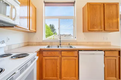 1844 SE 19th St, Lincoln City, OR 97367 - Photo 11