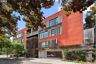 2373 SE 44th Ave #301, Portland, OR 97215 - Photo 1