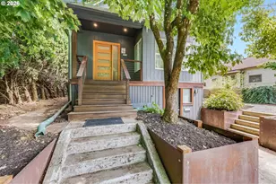 3712 SE 8th Ave, Portland, OR 97202 - Photo 1