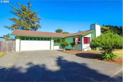 825 Seabreeze Ter, Coos Bay, OR 97420 - Photo 1