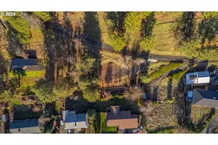 421 Riverview Dr, Lyle, WA 98635 - Photo 1