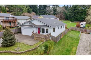 780 H St, Coos Bay, OR 97420 - Photo 1