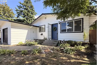 11534 SE Washington St, Portland, OR 97216 - Photo 1