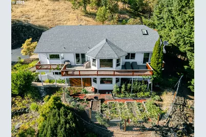 2839 NW Kline St, Roseburg, OR 97471 - Photo 1