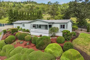 199 NW Cordelia Ct, Roseburg, OR 97471 - Photo 1