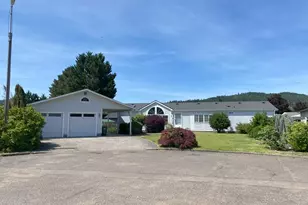 279 Sunnyside Ct, Sutherlin, OR 97479 - Photo 1