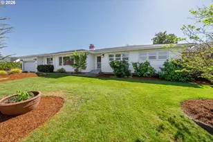 1025 NW Basco Ave, Roseburg, OR 97471 - Photo 1