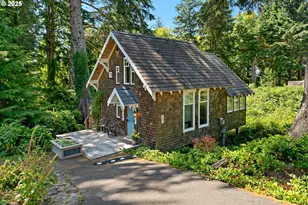 683 E 6th St, Cannon Beach, OR 97110 - Photo 1