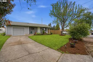 832 E 7th St, Molalla, OR 97038 - Photo 1