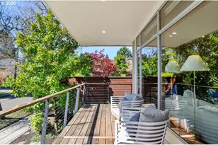 2817 NE Hamblet St, Portland, OR 97212 - Photo 5