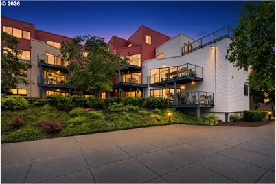 910 NW Naito Pkwy #i-4, Portland, OR 97209 - Photo 1