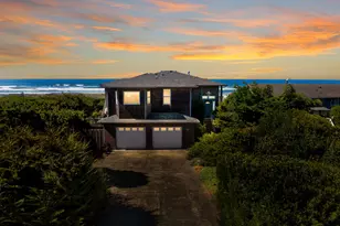 3018 NW Hidden Lake Dr, Waldport, OR 97394 - Photo 1