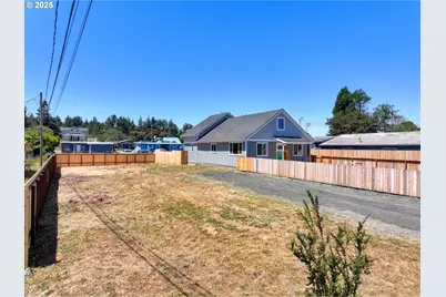 0 Everett St, North Bend, OR 97459 - Photo 1