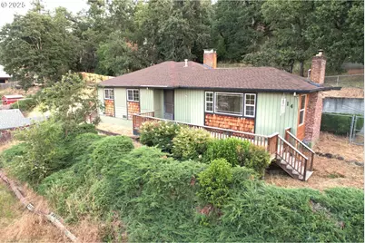 914 NW Hill Ave, Roseburg, OR 97471 - Photo 1