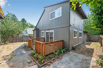 8941 SE Knapp St, Portland, OR 97266 - Photo 1