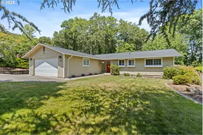 2138 SE Lois Dr, Roseburg, OR 97470 - Photo 1