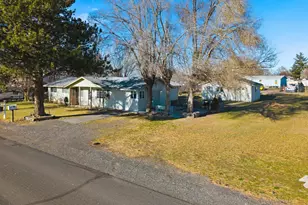 443 9th St, Metolius, OR 97741 - Photo 1