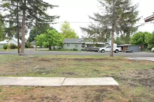 895 Auburn Ave, Baker City, OR 97814 - Photo 1