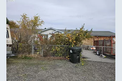 855 SE Utah Ave, Irrigon, OR 97844 - Photo 1
