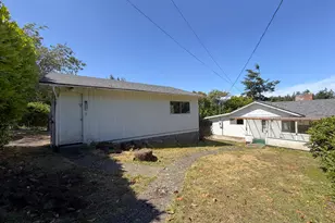 781 N 8th St, Coos Bay, OR 97420 - Photo 1