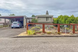 1113 NW Plateau Dr, Roseburg, OR 97471 - Photo 1