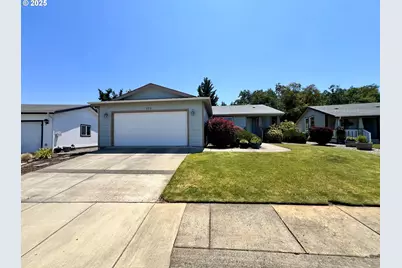 325 Littlebrook Ln, Roseburg, OR 97471 - Photo 1