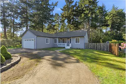 1120 Lakeshore Dr, Coos Bay, OR 97420 - Photo 1