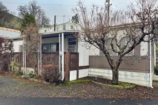 3564 E 2nd St, The Dalles, OR 97058 - Photo 1