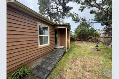 1714 Coosah Ct, Florence, OR 97439 - Photo 1